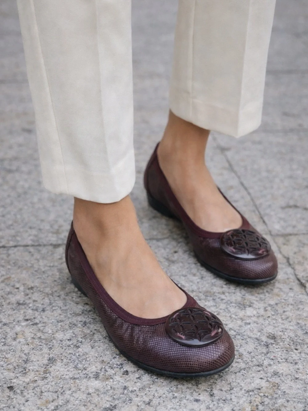 Clarks Gracelin Lola Burgundy Snakeskin Ballet Flats Comfort Slip On Shoes Women